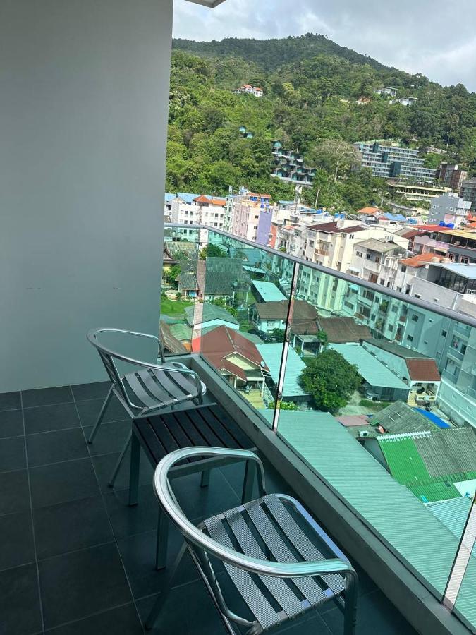 Neon Patong Hotell Eksteriør bilde